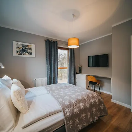 Viki & シクラルスカ・ポレンバ