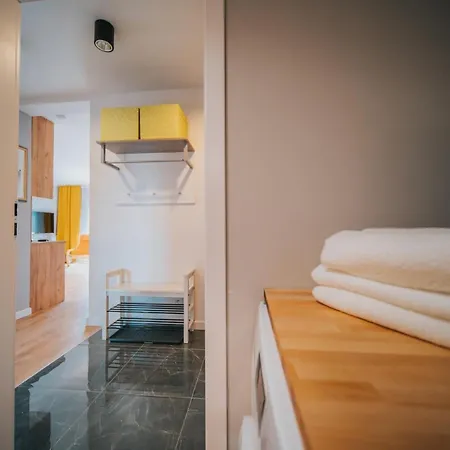 Viki & シクラルスカ・ポレンバ