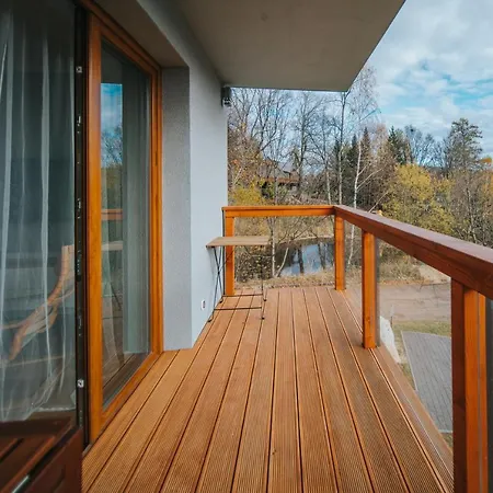 Viki & シクラルスカ・ポレンバ